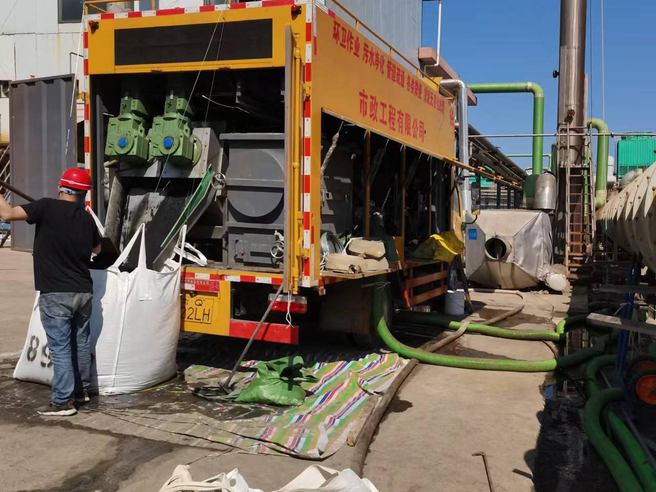 呼图壁淤泥压干处理